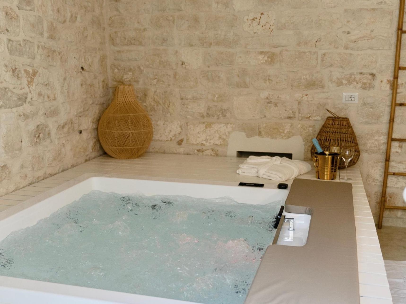 Aurluna Luxury Suites Bari Eksteriør billede