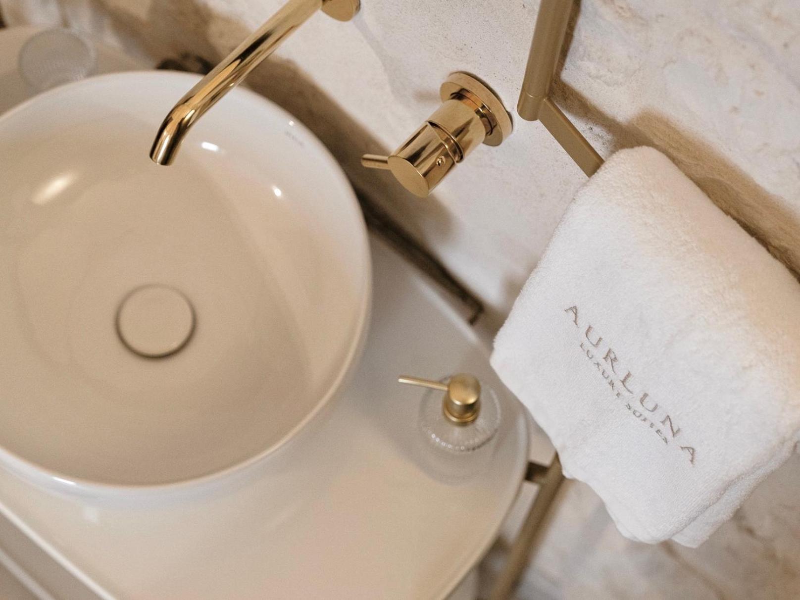 Aurluna Luxury Suites Bari Eksteriør billede
